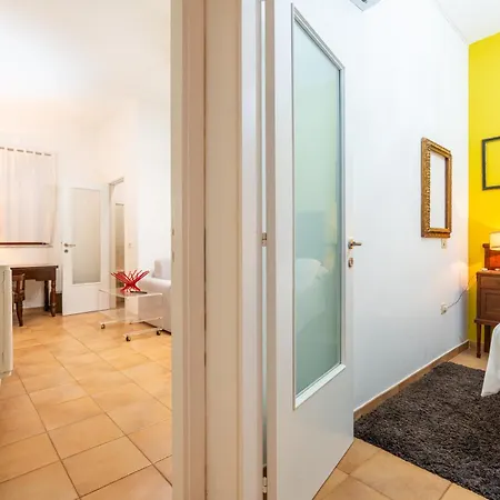 Oasi Urbana Con Terrazza E Vista דירה קליארי