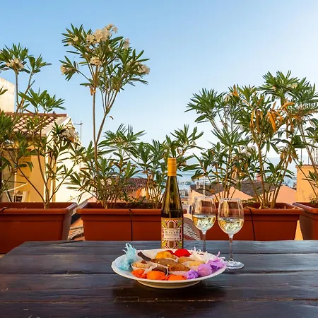 Oasi Urbana Con Terrazza E Vista Apartman