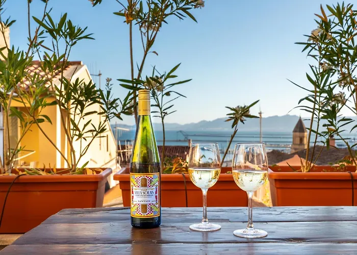 Oasi Urbana Con Terrazza E Vista アパート カリアリ